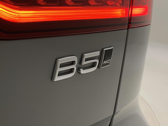 Volvo V60 CC B5 AWD PLUS AUT 1.maj.