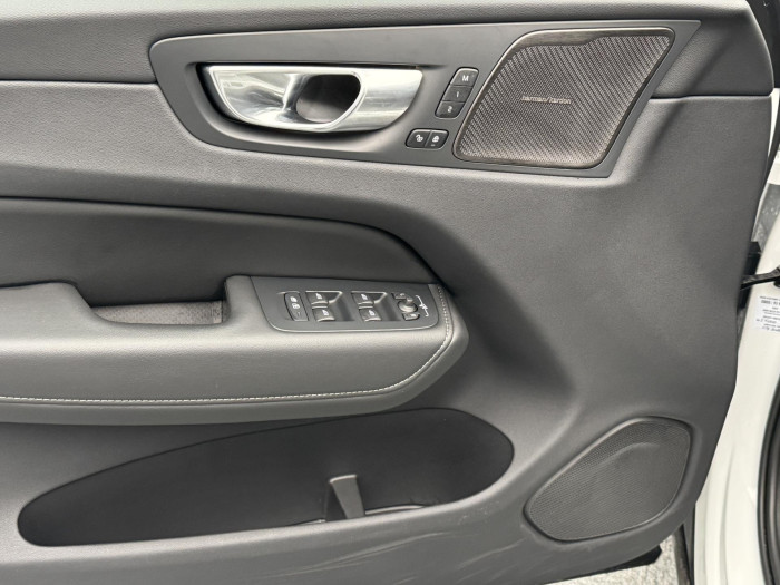 Volvo XC60 T8 AWD RECHARGE BRIGHT PLUS