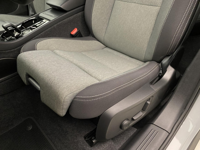 Volvo XC40 B3 DARK PLUS AUT CZ