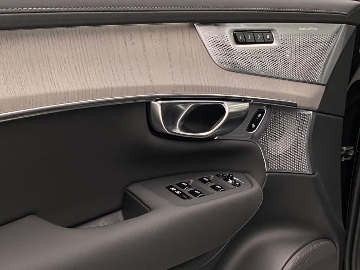 Volvo XC90 T8 AWD RECHARGE DARK PLUS 7m
