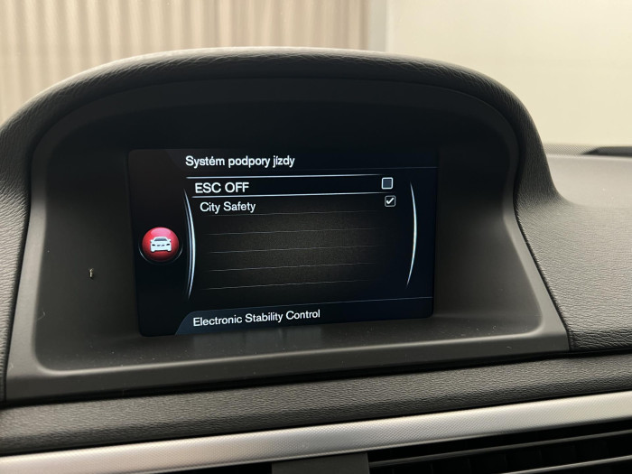 Volvo XC70 D4 AWD NAVIGACE AUT CZ 2.4 d