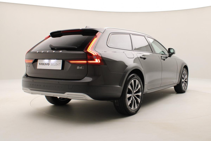 Volvo V90 CC B4 AWD PLUS CZ 1.maj