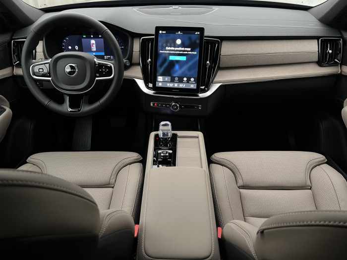 Volvo XC90 T8 AWD RECHARGE DARK PLUS AUT