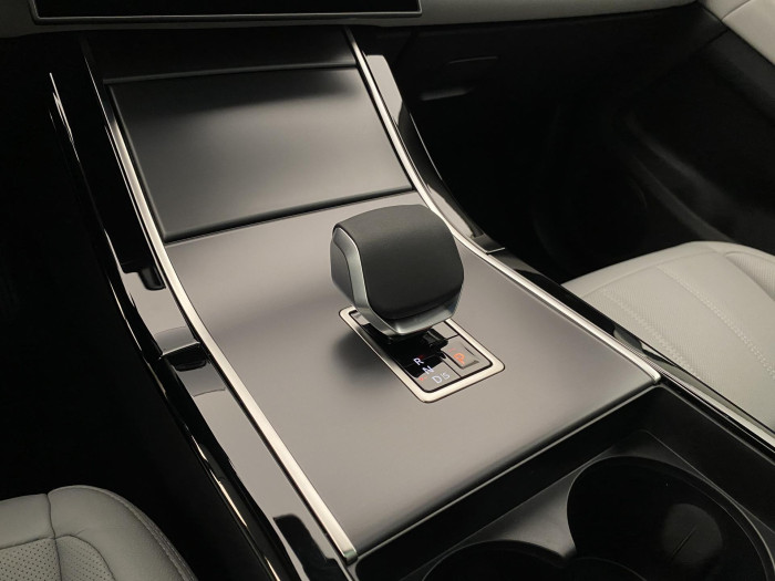 Land Rover Range Rover Evoque P270e S AWD REZERVACE