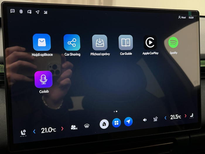 Lynk & Co 08 MORE PHEV