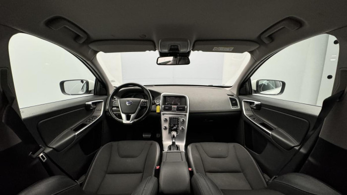 Volvo XC60 D4 AWD MOMENTUM REZERVACE 2.4 d Momentum