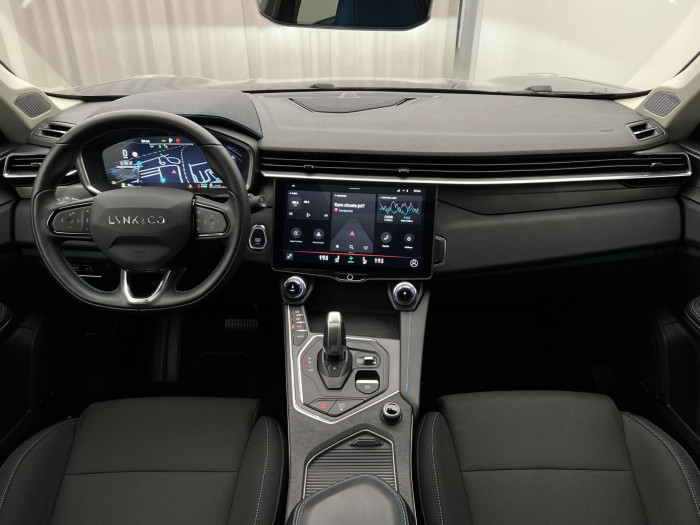 Lynk & Co 01 PHEV DCT AUT