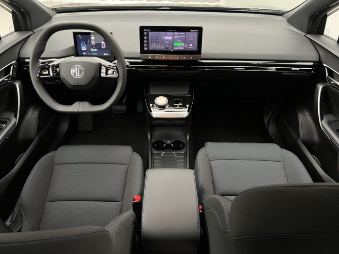 MG MG4 EMOTION 64kWh AUT