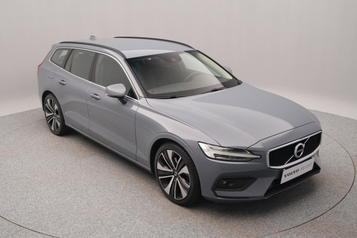 Volvo V60 B4 MOMENTUM PRO AUT CZ 1.maj. 2.0 Momentum
