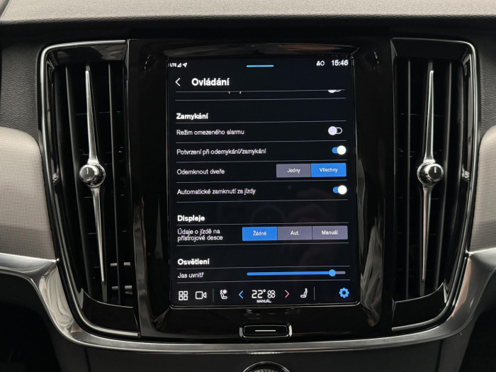 Volvo V90 T6 AWD RECHARGE DARK 1.maj