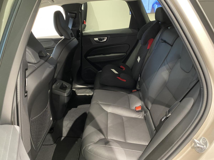 Volvo XC60 B4 AWD AUT DARK PLUS 2.0 Plus