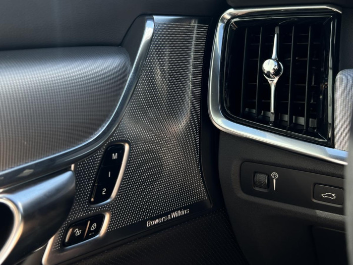 Volvo V90 B5 AWD R-DESIGN Aut 1.maj.