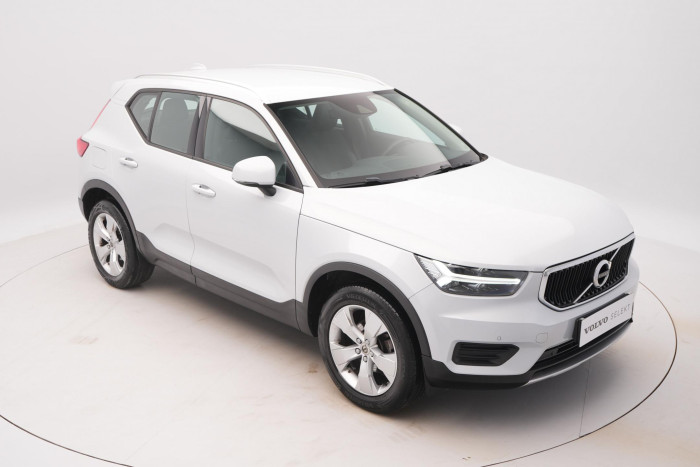 Volvo XC40 B3 MOMENTUM PRO REZERVACE 2.0 Momentum