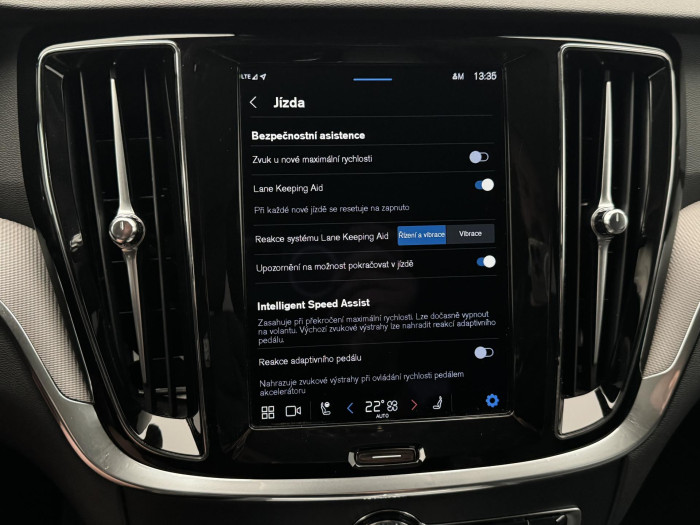 Volvo V60 CC B5 AWD PLUS AUT 1.maj