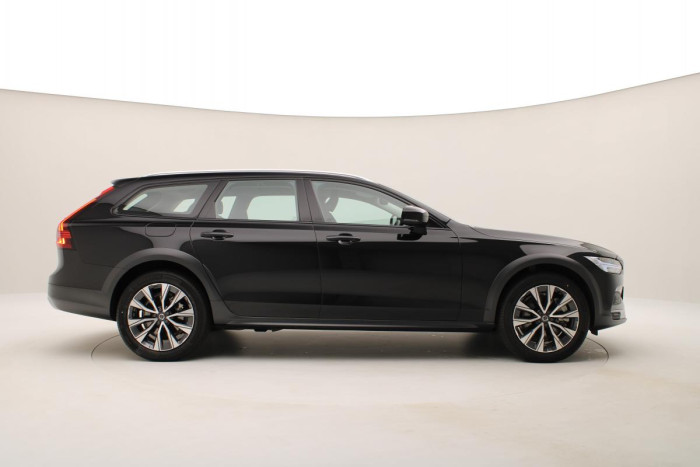 Volvo V90 CC B4 AWD PLUS AUT CZ 1.maj