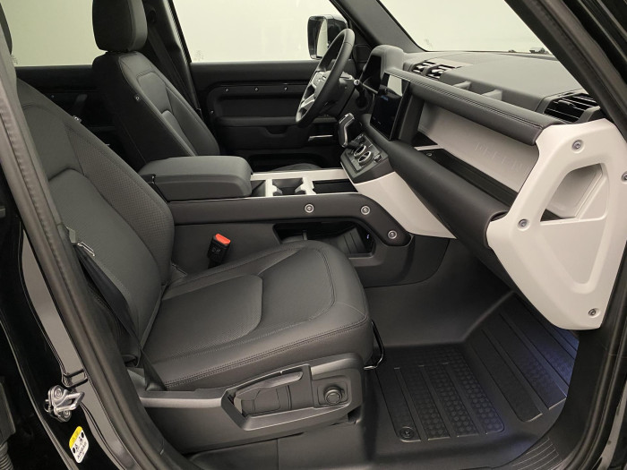 Land Rover Defender 110 D200 S AWD REZERVACE 3.0 d