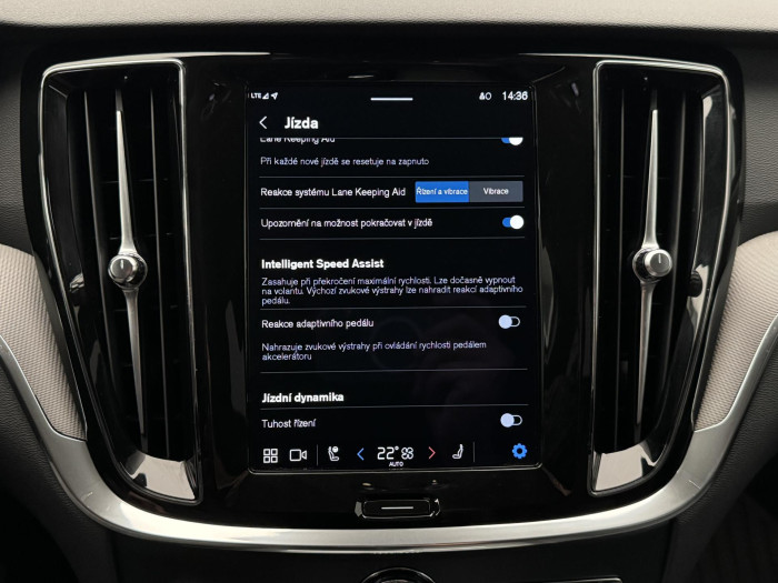 Volvo V60 CC B5 AWD PLUS REZERVACE