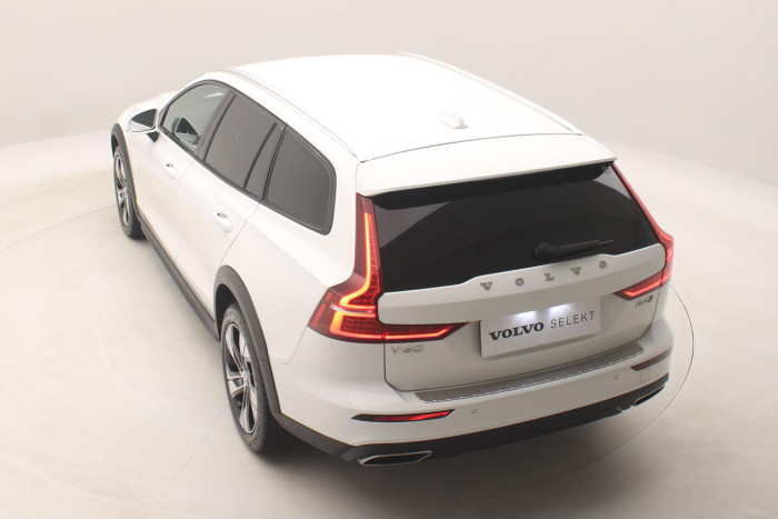 Volvo V60 CC B4 AWD MOMENTUM AUT 1.maj. 2.0 CC CC Momentum