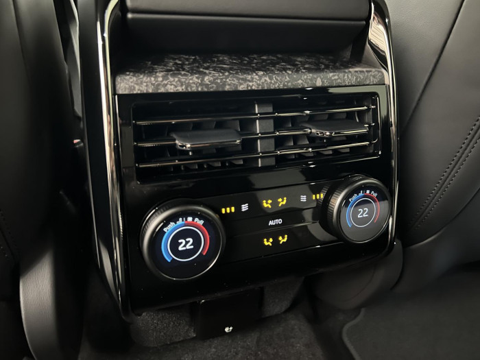 Land Rover Range Rover Sport P635 SV EDITION TWO REZERVACE 4.4 Edition