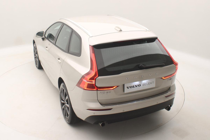 Volvo XC60 T5 AWD MOMENTUM AUT REZERVACE 2.0 Momentum