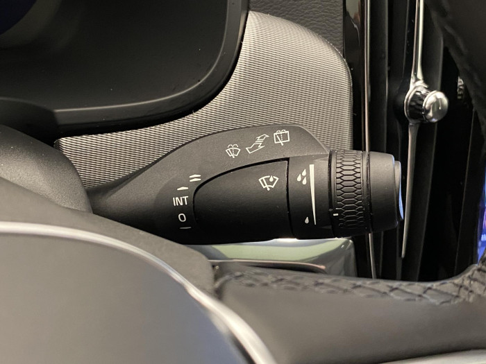 Volvo V90 T6 AWD PLUG-IN DARK ULTRA