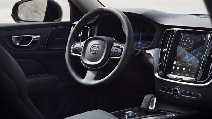 Volvo V60 B4 DARK PLUS AUT