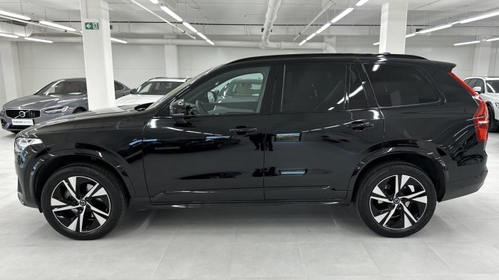Volvo XC90 B5 AWD R-DESIGN AUT REZERVACE