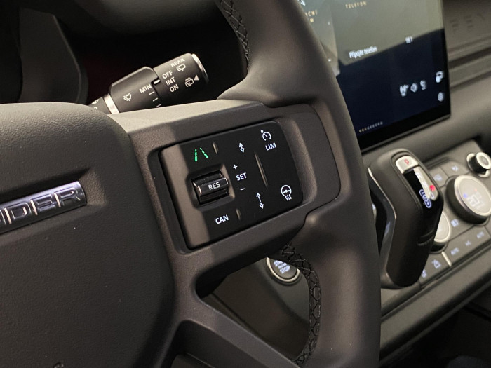 Land Rover Defender 110 D300 X-DYNAMIC SE AWD AUT 3.0 d Dynamic SE