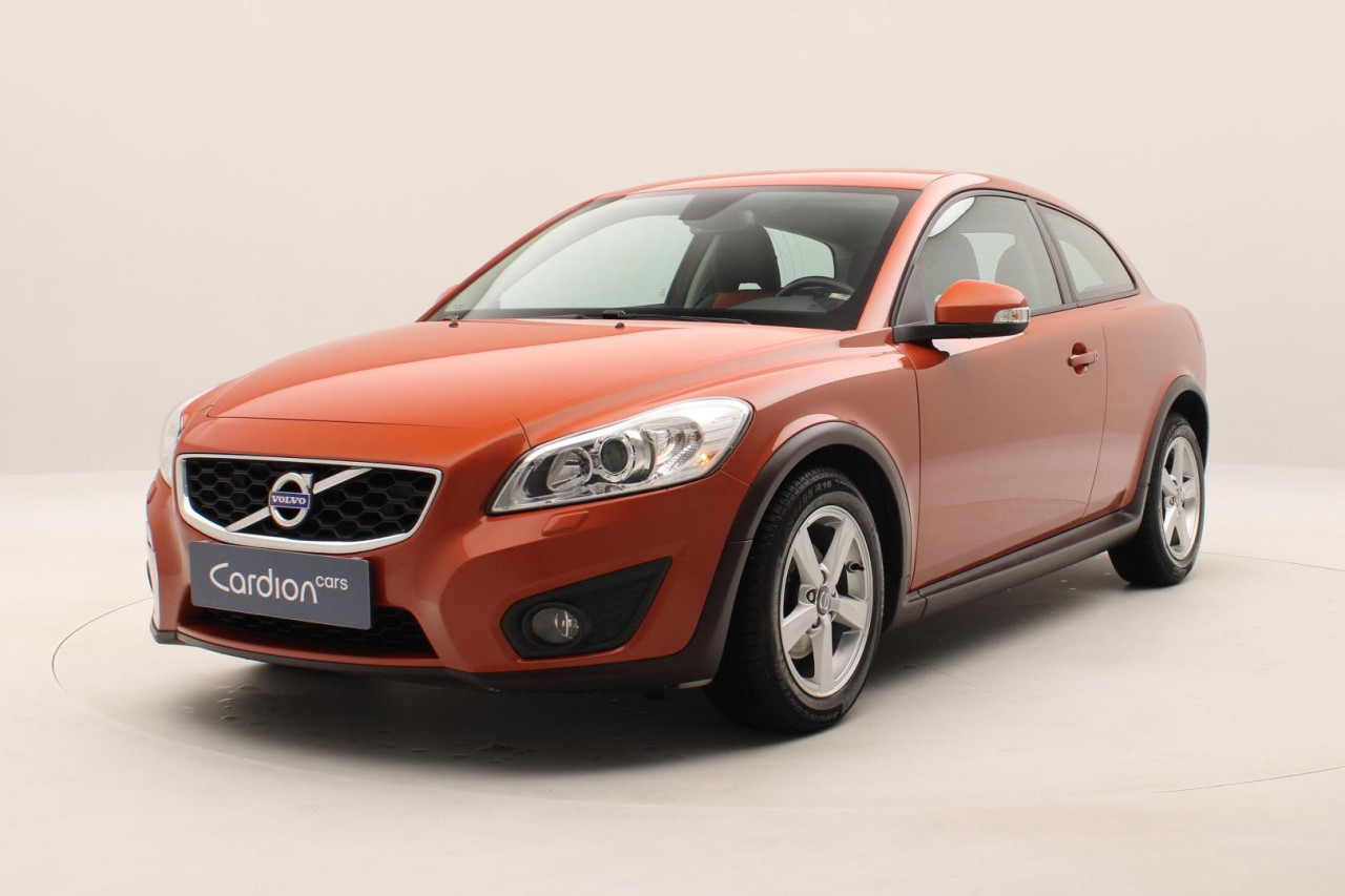 Volvo C30 1.6i MOMENTUM CZ REZERVACE 1.6 i Momentum