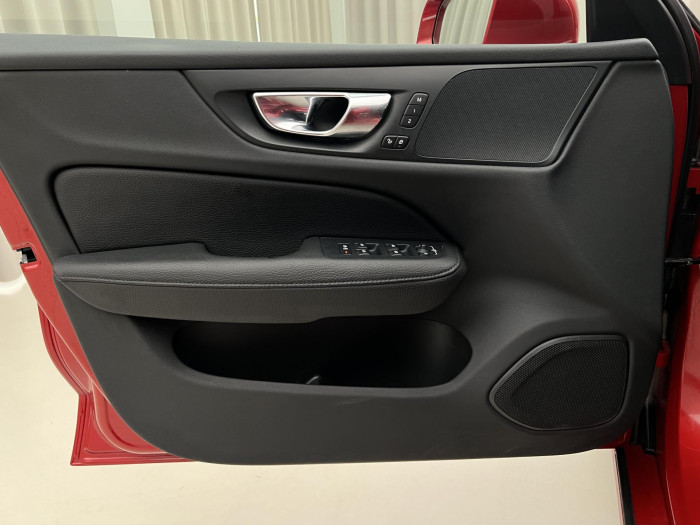 Volvo V60 T8 AWD RECHARGE INSCRIPTION