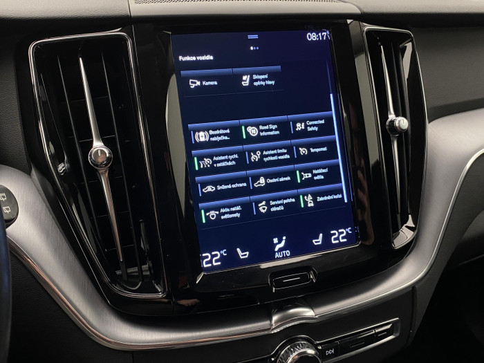 Volvo XC60 B4 AWD DARK PLUS AUT