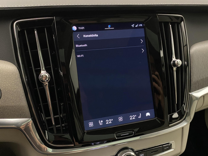 Volvo V90 T8 AWD Plug-in DARK ULTRA
