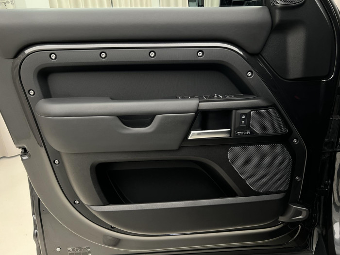 Land Rover Defender 110 P525 V8 CARPATHIAN EDITION 5.0 V8 Edition