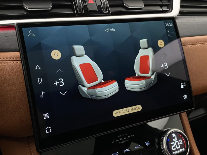 Jaguar F-Pace D200 AWD R-DYNAMIC REZERVACE 2.0 d Dynamic