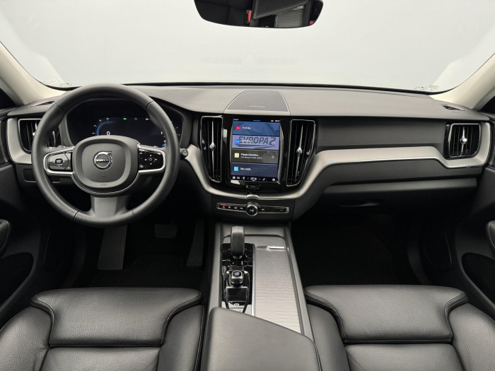 Volvo XC60 B4 AWD PLUS DARK AUT