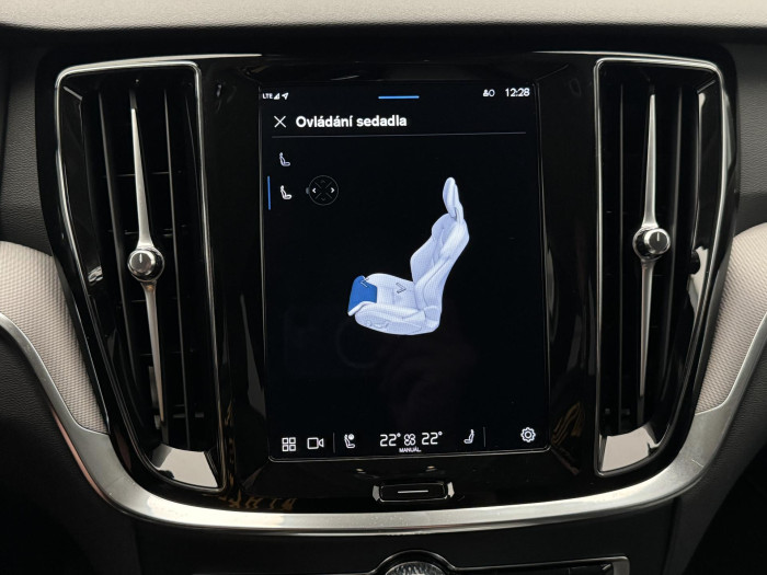 Volvo V60 CC B5 AWD PLUS BRIGHT 1.maj