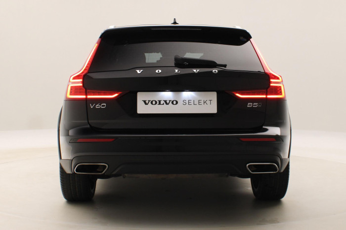 Volvo V60 CC B5 AWD MOMENTUM REZERVACE 2.0 CC CC Momentum