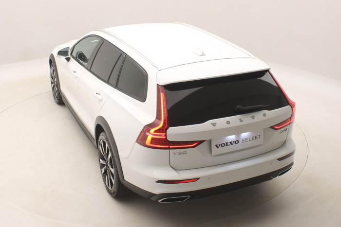 Volvo V60 CC D4 AWD PRO REZERVACE 2.0 d CC CC