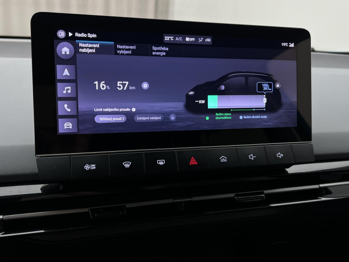 MG MG4 EV EXCLUSIVE 64 kWh CZ 1.maj. Exclusive