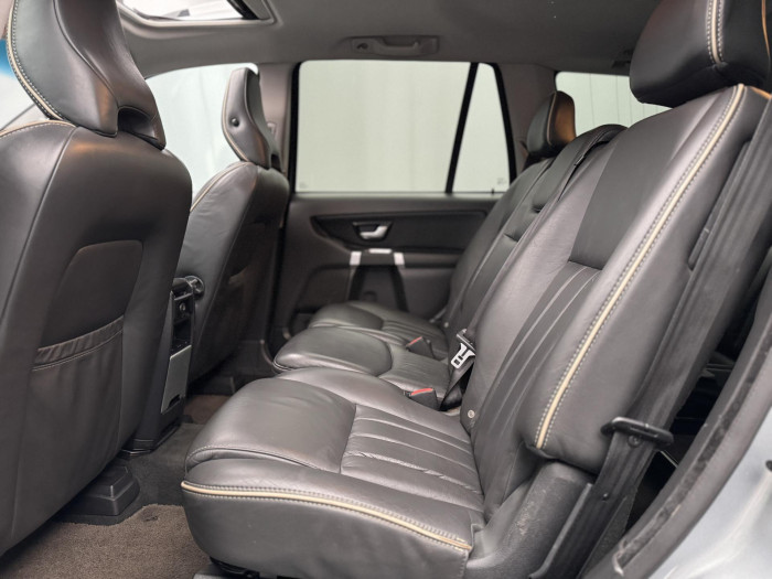Volvo XC90 D5 AWD SUMMUM AUT 7 míst CZ 2.4 d Summum