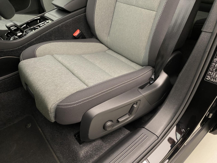 Volvo XC40 B3 DARK PLUS AUT CZ