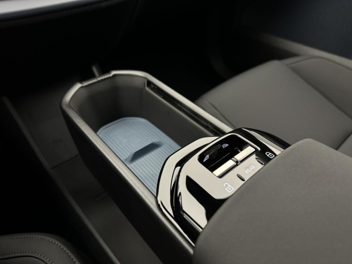 Volvo EX30 PURE ELECTRIC RECHAR. CORE RWD