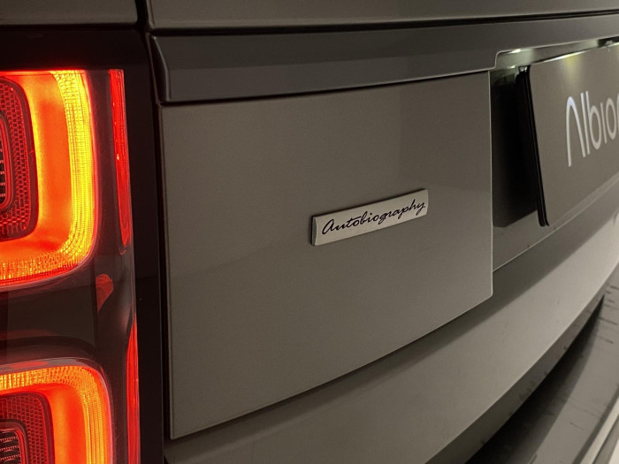Land Rover Range Rover D300 AUTOBIOGRAPHY  REZERVACE 3.0 d