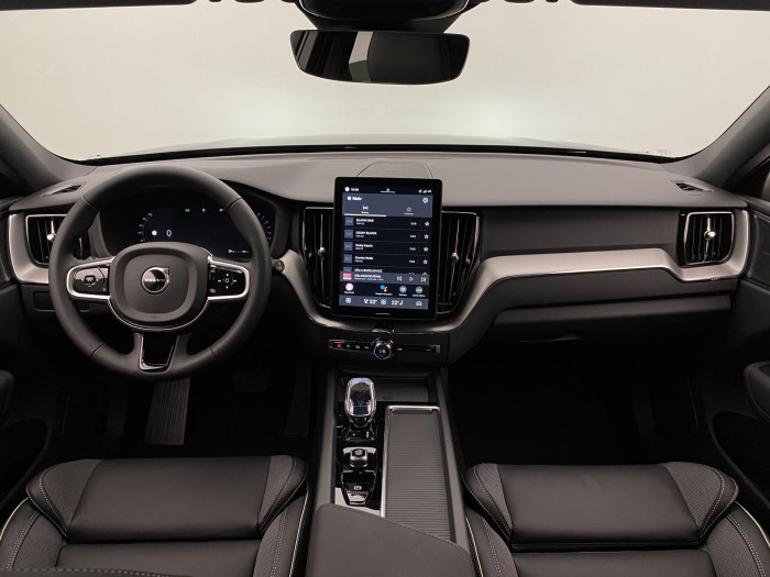 Volvo XC60 B5 AWD AUT PLUS BLACK EDITION