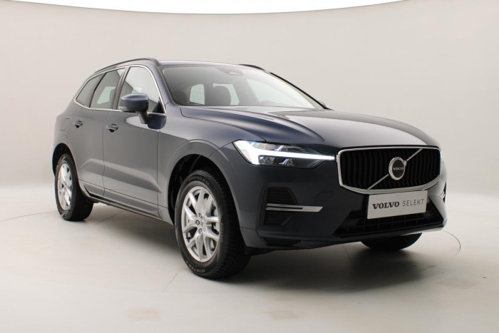 Volvo XC60 B4 MOMENTUM AUT REZERVACE 2.0 Momentum