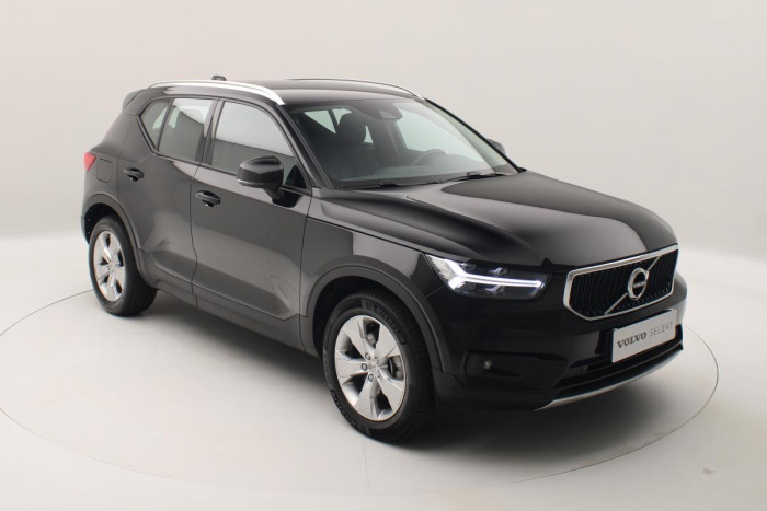 Volvo XC40 B4 AWD MOMENTUM AUT REZERVACE 2.0 Momentum