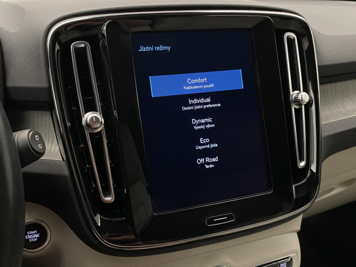 Volvo XC40 D4 AWD INSCRIPTION AUT CZ 2.0 d