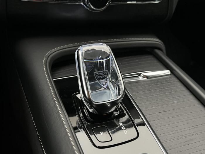 Volvo XC90 B5 AWD R-DESIGN 7MÍSTNÁ AUT