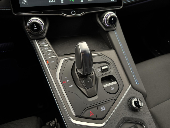 Lynk & Co 01 PHEV DCT AUT REZERVACE