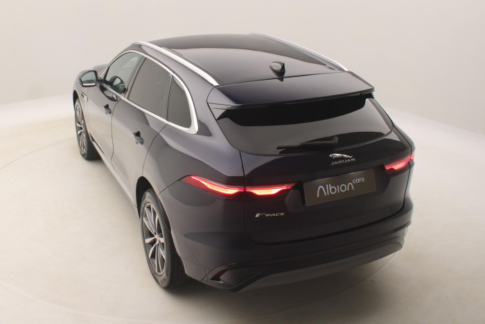 Jaguar F-Pace P250 AWD R-DYNAMIC REZERVACE 2.0 Dynamic